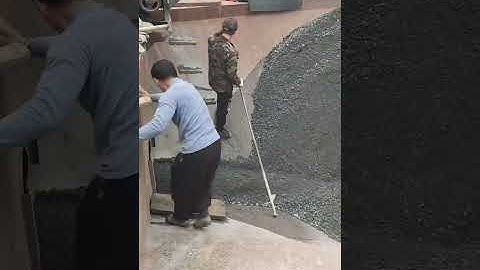 Day-31 The process of workers unloading sand and gravel from ships docking in the canal #cargoship 