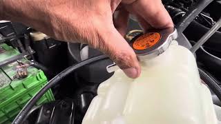 Important of radiator Coolant Reservoir tank | Navara D40 | expansion tank by ABC Auto Trendy 1,770 views 5 months ago 2 minutes, 51 seconds