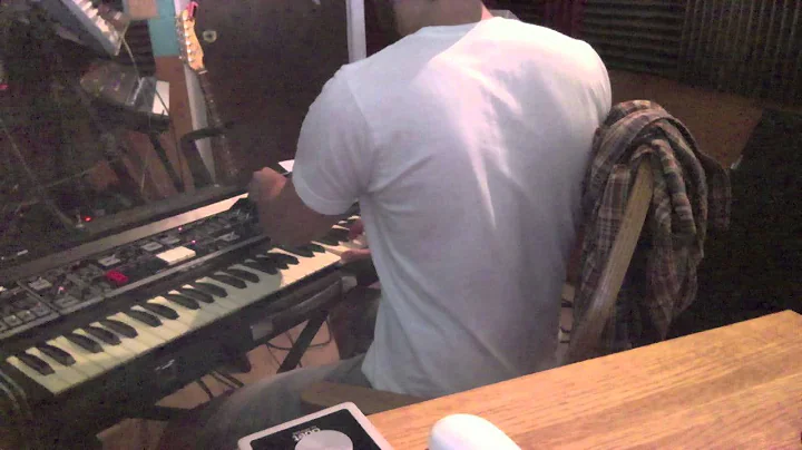 Multivox MX 3000 vintage synthesizer demo