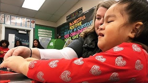 Visually impaired 2nd grader surprised with set of 3D-printed Braille magnets