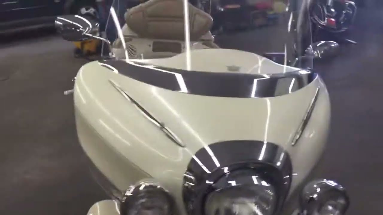 2000 Yamaha royal star venture limited edition - YouTube