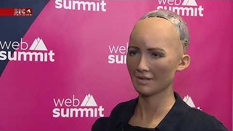 Sophia at Web Summit 2017 11 09