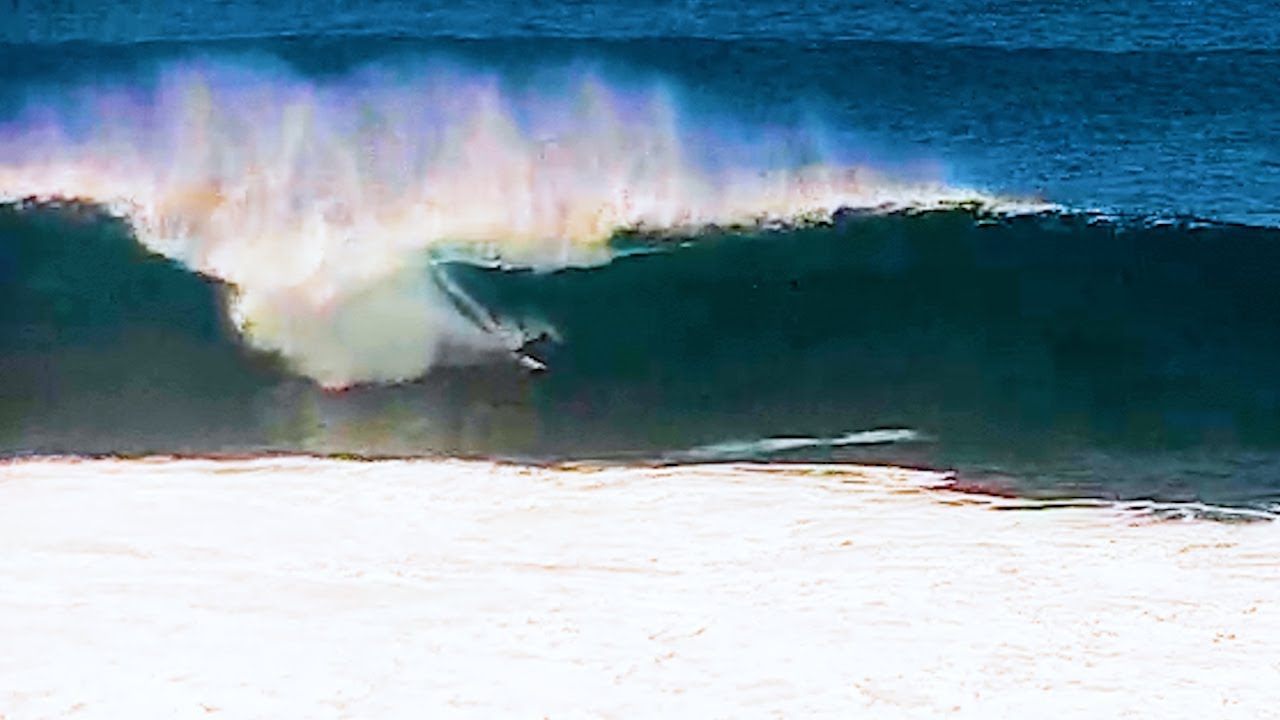 Kelly Slater's INSANE 9.2 BUZZER BEATER at the 2022 Pipeline Pro (Day 3