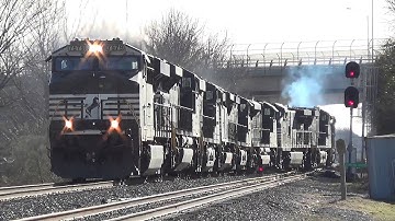 NS 7579 (GE ES40DC) Leads 9 engine NIT Hostler
