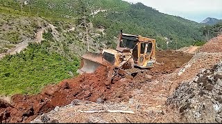 #bulldozer ile ormanyolu yapımı zor kaya sökümü #dozer #keşfet  #global #caterpillar #cat #work #jcb