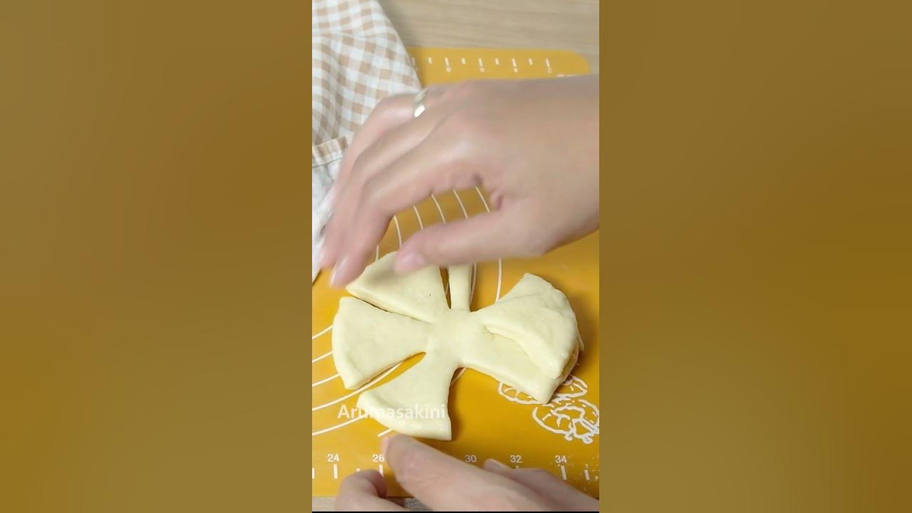 MEMBENTUK ROTI PITA #resep #minifood #rotimanis #rotidadakan MEMBENTUK ROTI PITA #resep #minifood #rotimanis #rotidadakan