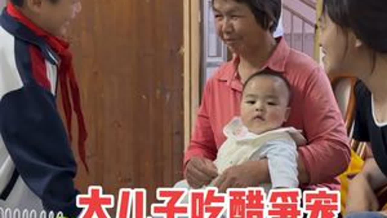 从山东回到河源了，没想到兄弟俩相互争宠，得知原因哭笑不得 #每一帧都是热爱 #隔辈亲 #萌娃 #亲子日常 #我的乡村生活