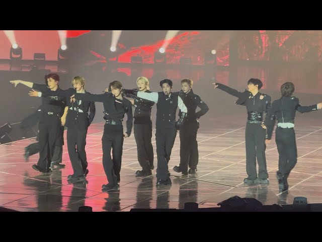 261003 &TEAM 앤팀 W.O.L.F 직캠 | &TEAM CONCERT TOUR 'BLAZE THE WAY