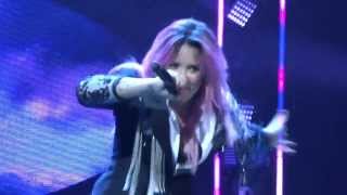 Demi Lovato HD - Two Pieces - San Jose - February 11, 2014