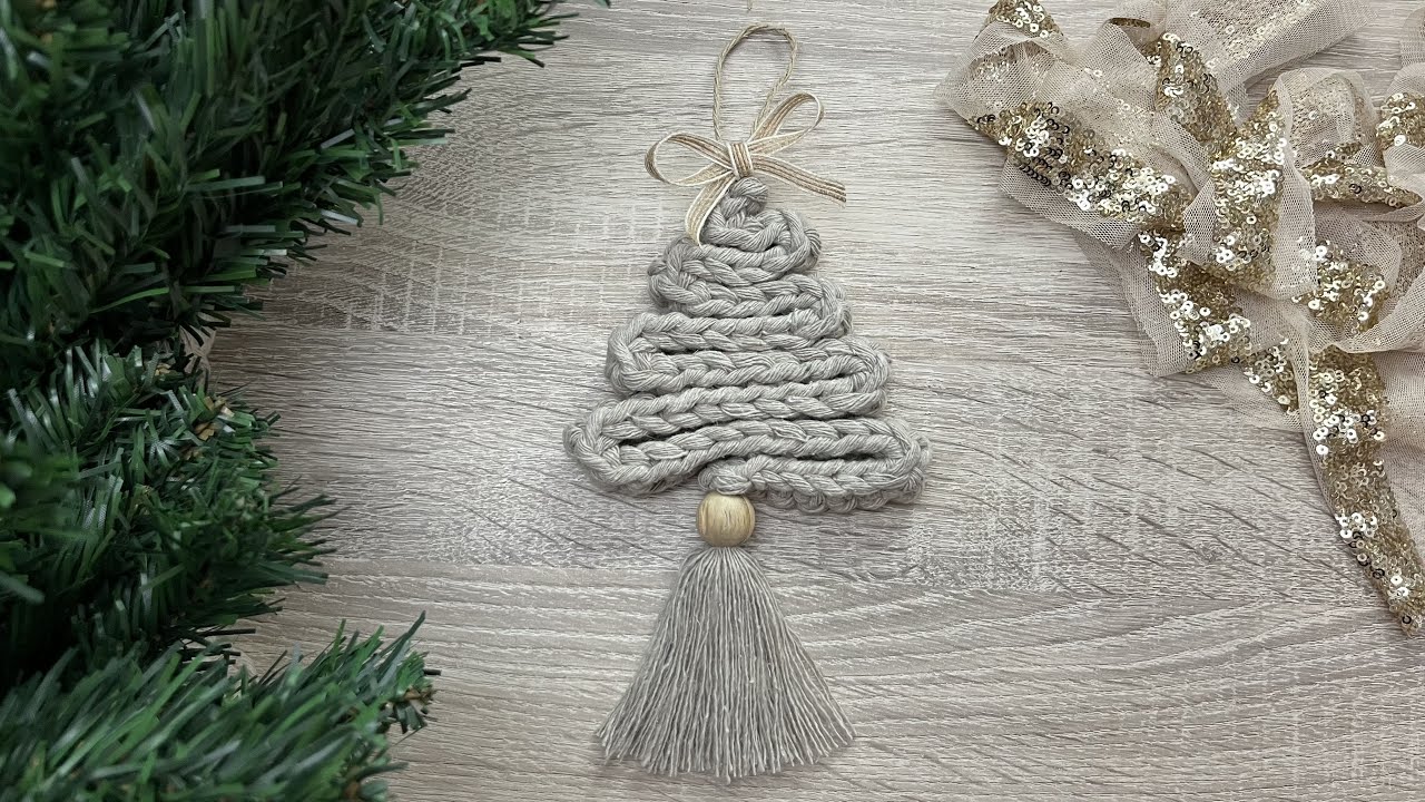 Arvore de natal em crochê/ Enfeites Natalinos / Crochet christmas tree
