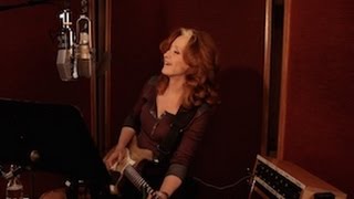 Bonnie Raitt -- Gypsy In Me (From the Recording Studio) chords