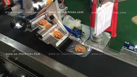 Zip type premade empty bag pouch paging feeding automatic top flat labeling machine label applicator