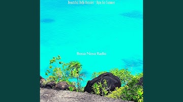 Pulsating Backdrops for Tropical Getaways