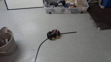 Elegoo SRC kit 42 Lesson 5 line tracking car demo