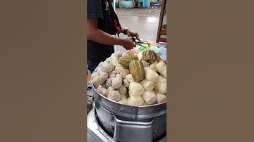 Thumbnail of siomay ikan tenggiri, lokasi nya gunung pancar #4000watchtime #rifkisukriadiandfriends