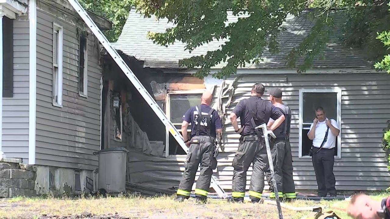 Video: Crews knock down house fire in Southington - YouTube