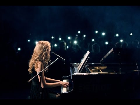 Tereza Kutrová - K sobě blíž (Live in Zlín 01.04.2017)