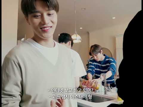 [NCT] 나 요리하고 있는데 옆에 와서는