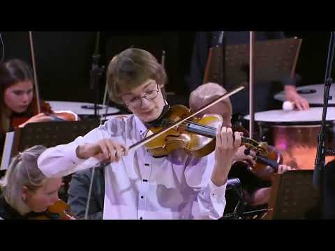 Видео: Daniil Bessonov Konzert für Violine und Orchestrer - Pyort Tchaikowski (2 ,3)