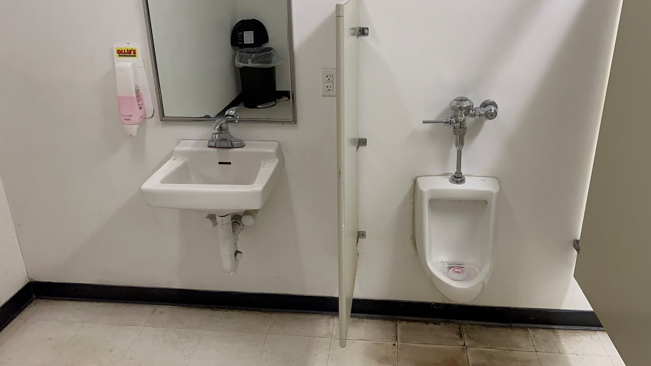 PUBLIC RESTROOM REVIEW Ollie s Bargain Outlet Monaca PA YouTube public-restroom-review-ollie-s-bargain-outlet-monaca-pa-youtube