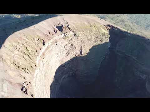 Video: Vesuvius Mun öppnade - Alternativ Vy
