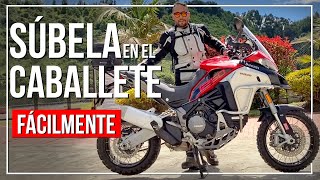 CÓMO SUBIR UNA MOTO EN EL CABALLETE CENTRAL #Primeravezenmoto #Ducati #BMWMotorrad #KTM