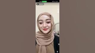 @evaanurr | Eva nyantai dikamar - Part 2