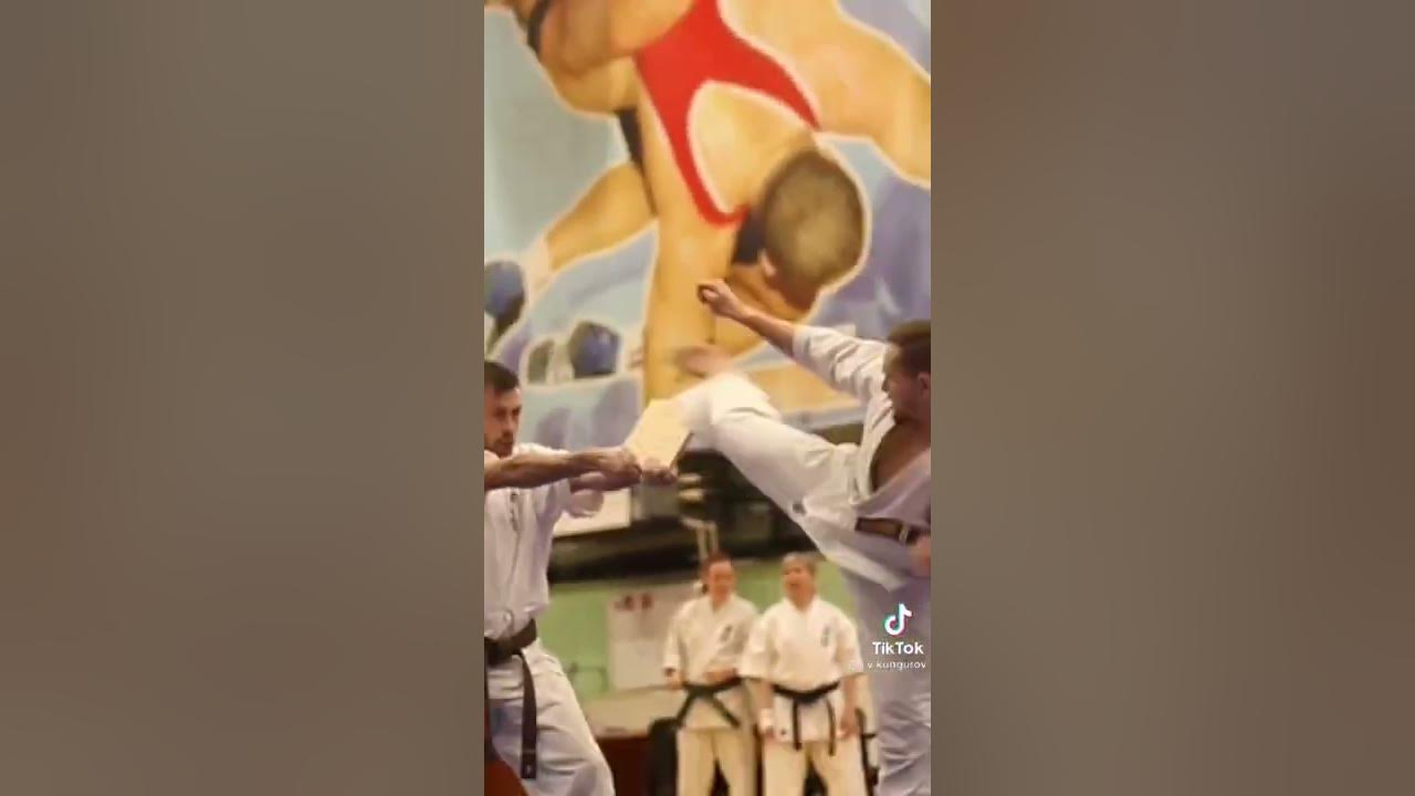 Тхэквондо удар доска