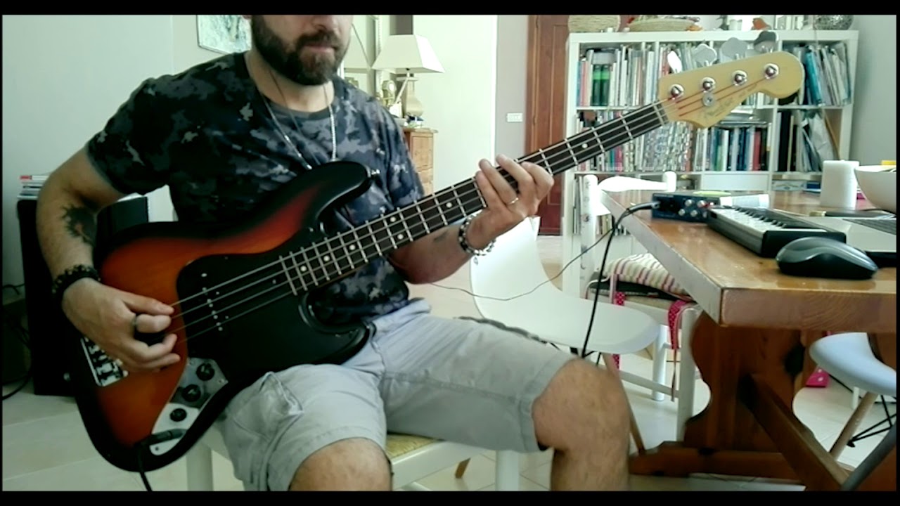 Ac Dc - Thunderstruck - Live At Donington Bass Cover - YouTube