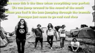STICKY FINGERS - AUSTRALIA STREET (Lyrics)