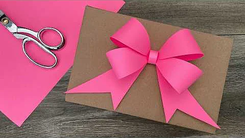 Paper Bow Gift Topper | Gift Wrapping | DIY