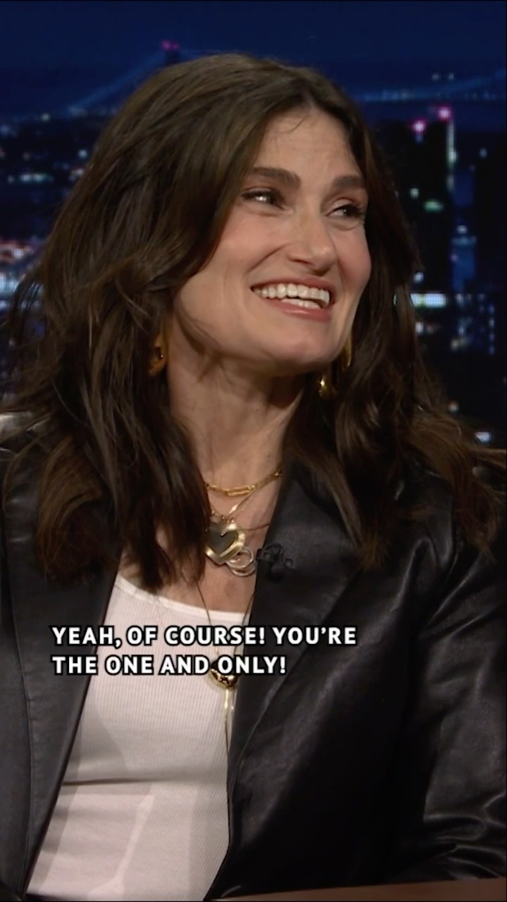 #IdinaMenzel shares how she and #KristinChenoweth kept their #Wicked cameos a secret!