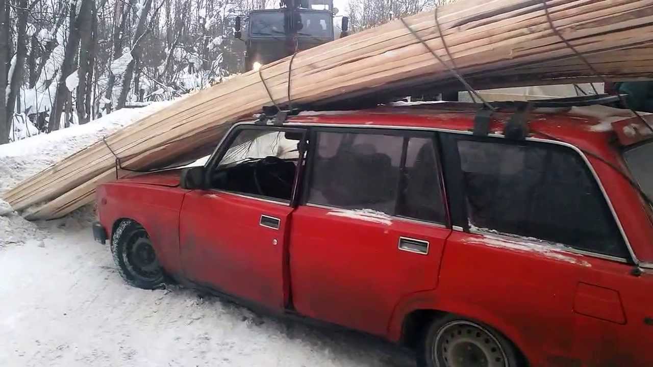 Подвозил на машине ваз. ВАЗ 2104 груженый на багажники. Верхний багажник на ВАЗ 2104. Багажник на крышу ВАЗ 2104. ВАЗ 2104 С прицепом.