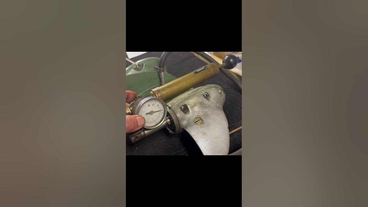 t-mike-trick-how-to-find-leak-in-gearcase-1954-10-hp-johnson-outboards