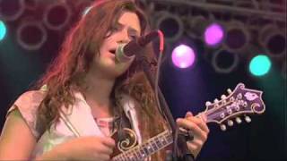 Video thumbnail of "The Lovell Sisters @ Bonnaroo 2009 - One Day I Walk"