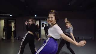 w32.perrun X Mina Myoung Dance Remix (Hot Crush Lover by Blu DeTiger)