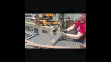 The metal square tube of the display shelf is originally cut like this, and a video shows you