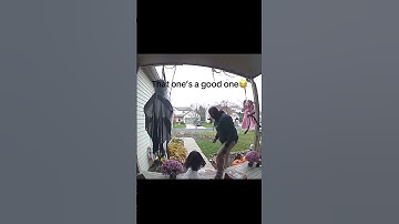 Scary Doll In Front of House Pops Out and Scares Delivery Person - 1451277-2