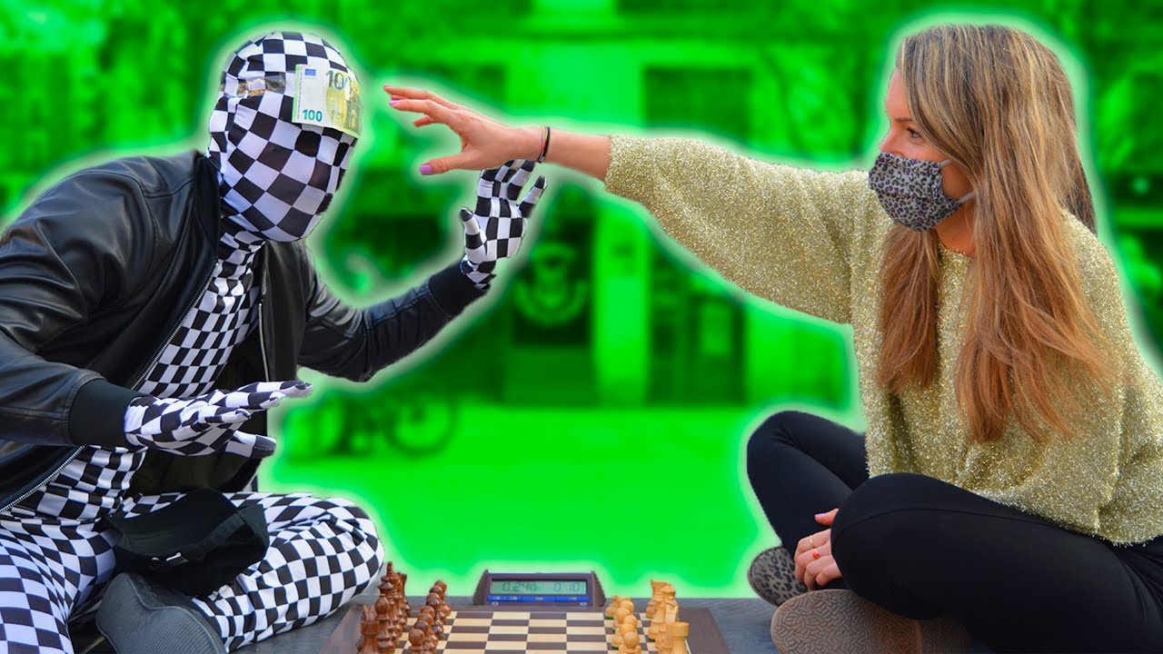 María Rodrigo  El ajedrez es un deporte de combate. Tu objetivo es matar al  rey del rival. Sin piedad