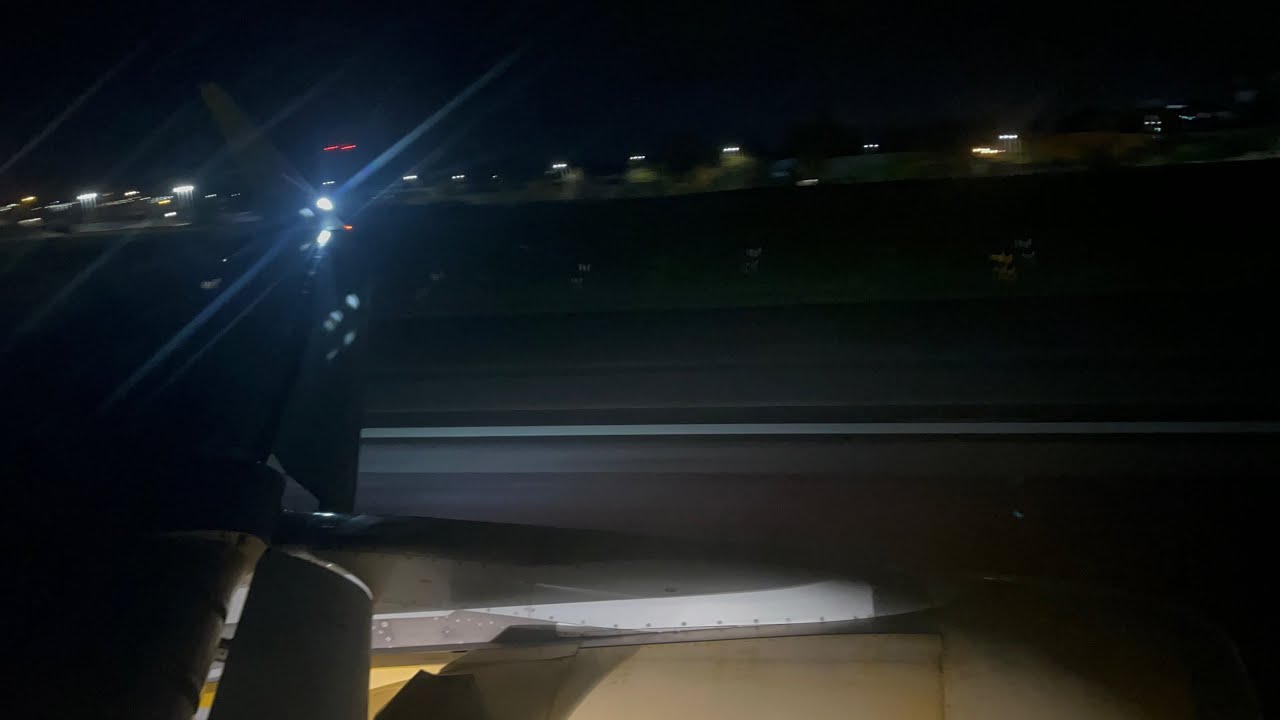 SMOOTH LANDING | Vueling A320 Landing at London Gatwick Airport