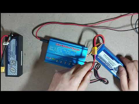 Video: Cum Se încarcă Bateriile AA