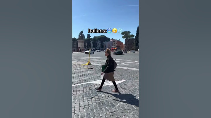 Italians vs tourists 😅 #romeitalytravel