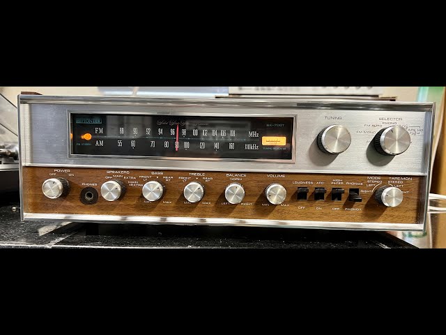 Pioneer SX 700T Solid State Vintage Stereo Receiver Silver Face