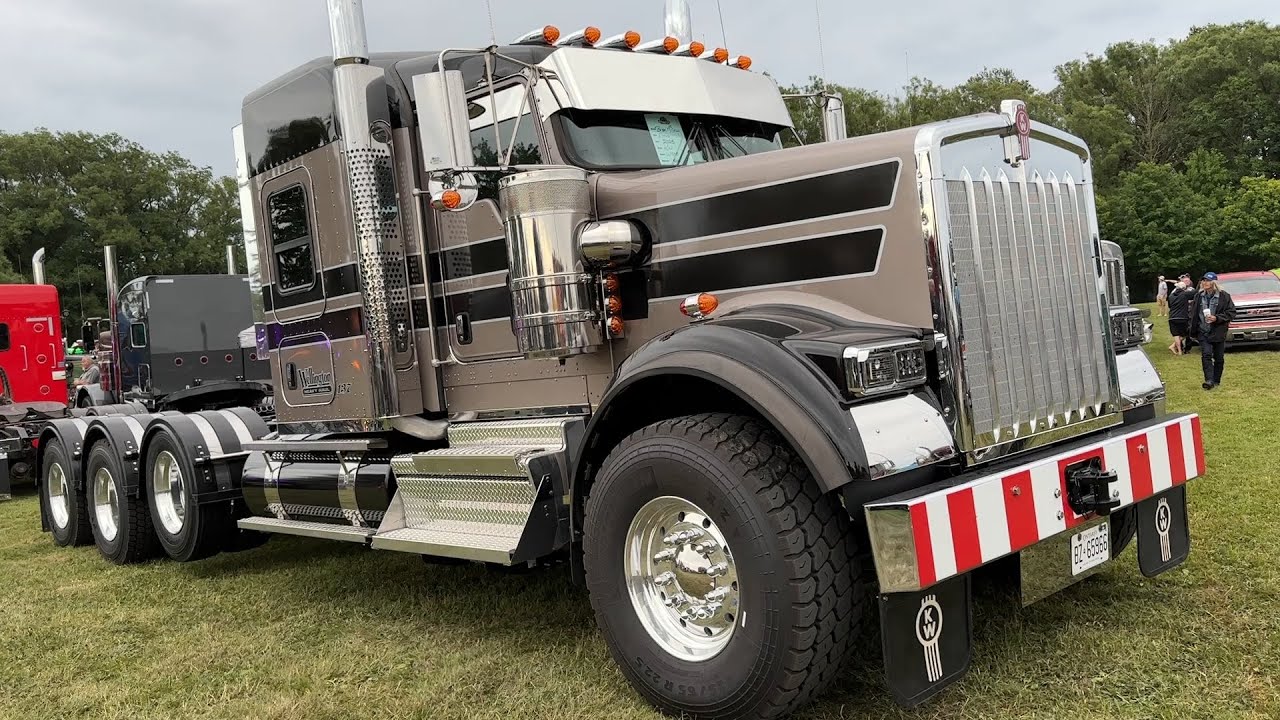 2025 Kenworth W900 Heavy Duty Truck