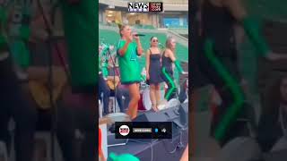 Demet Akalın - Bebek Kocaeli Konseri Resimi