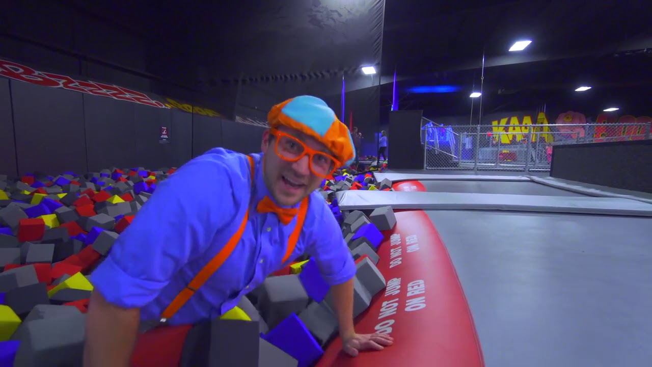 Blippi Toys Learn Colors With Blippi At An Indoor Trampoline Park Youtube