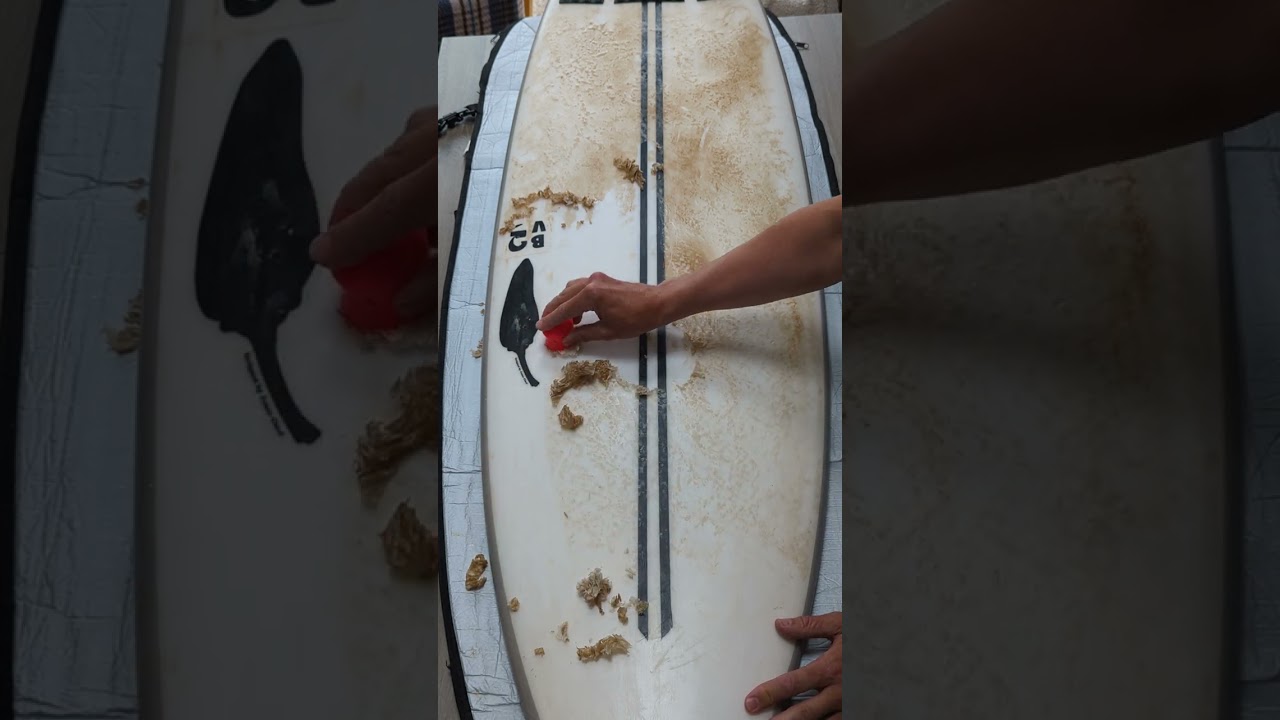 How to dewax a surfboard. Wax Fresh Wax comb. ASMR. Surfing wax. Clean Surfboard.
