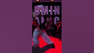 Thumbnail of moto song🌺 new dansa shorts 🖤BLΛƆKPIИK💗#trending#dance#viral #love#youtubeshorts#shortsfeed#kpop