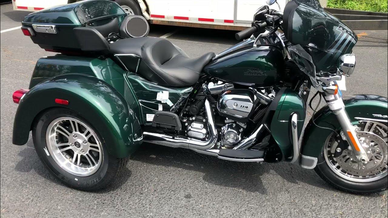New 2021 Snake Venom Custom Paint TriGlide HarleyDavidson YouTube