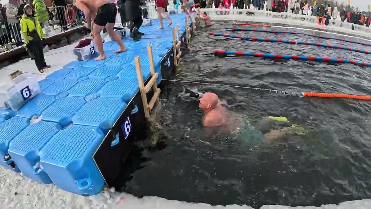 Mes nesėdim namie. Šį kartą Trakuose dalyvavome plaukime. Akimirkos iš renginio. 🧊❄️🦭